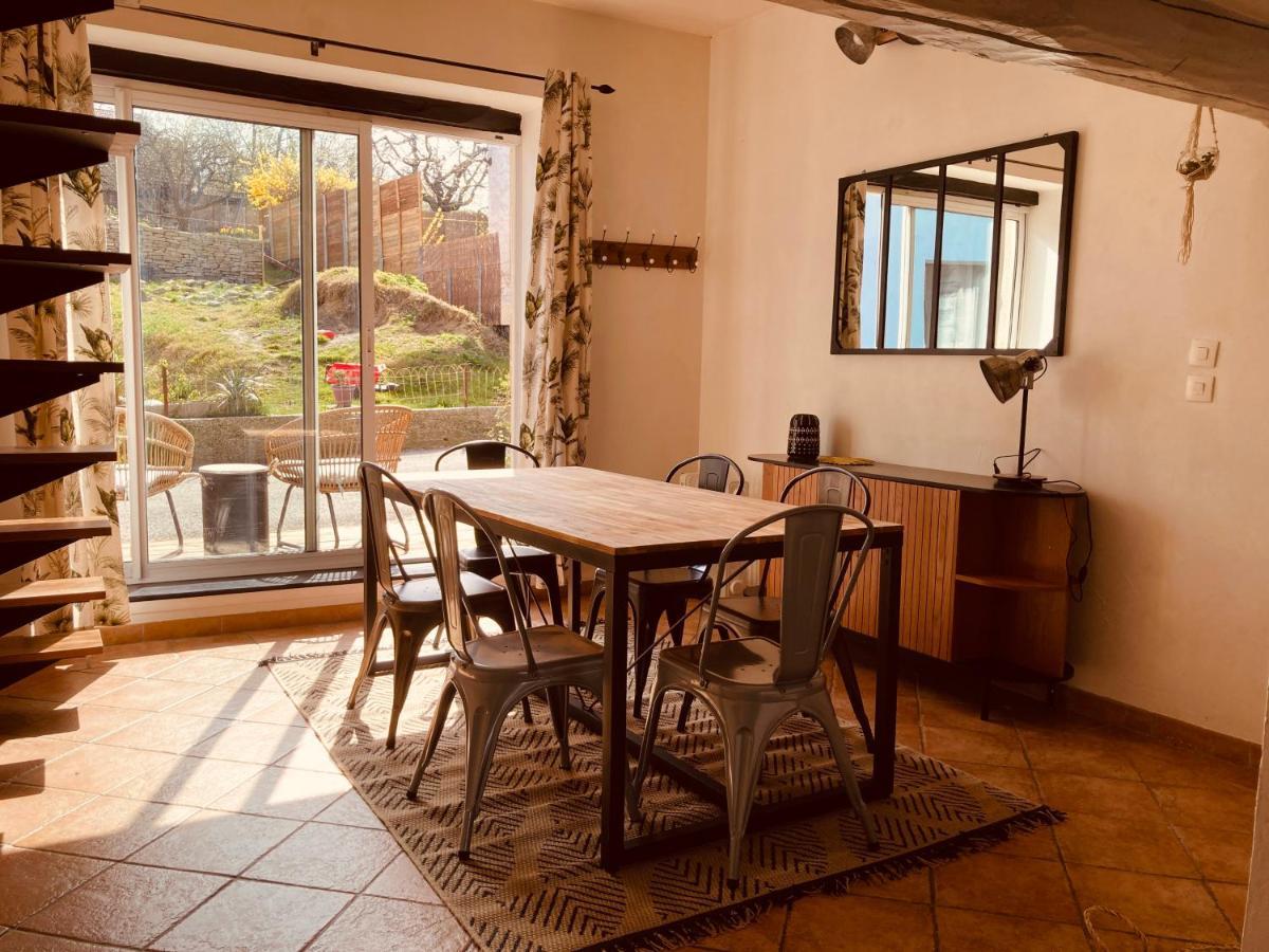 Maison En Pierre De70 M2 Au Coeur D'un Hameau *